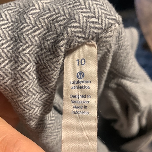 Lululemon mid layer - Picture 8 of 8